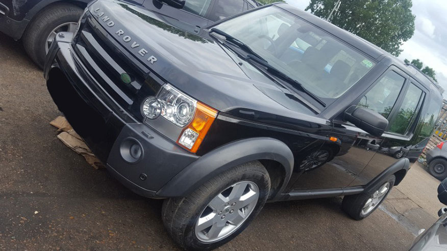 <strong>All New Land Rover Discovery 3 With Petrol and Diesel Engines</strong>