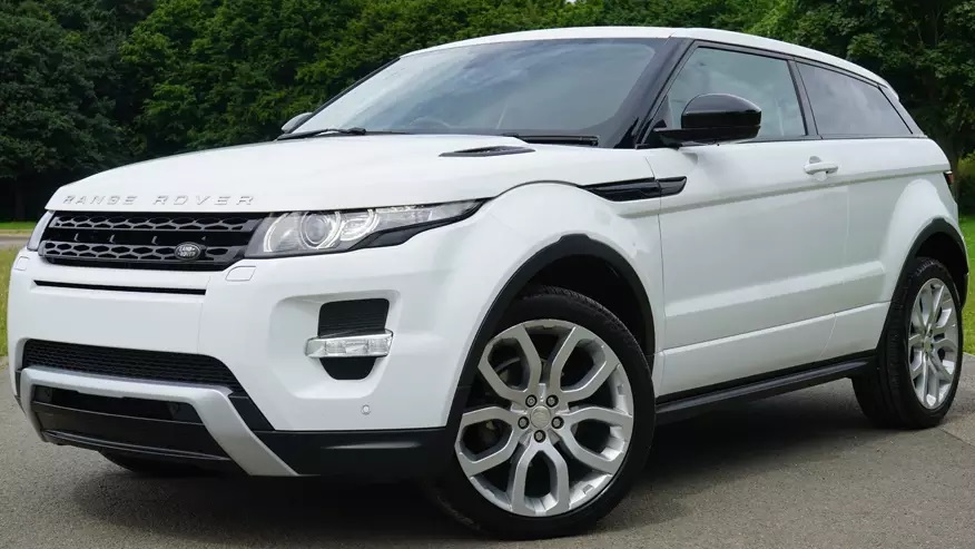 <strong>Powerful Performance: Understanding the Range Rover Evoque Engine</strong>