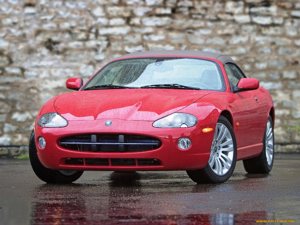 Jaguar XK8 Engine Maintenance Tips: Keep Your Classic in Top Shape