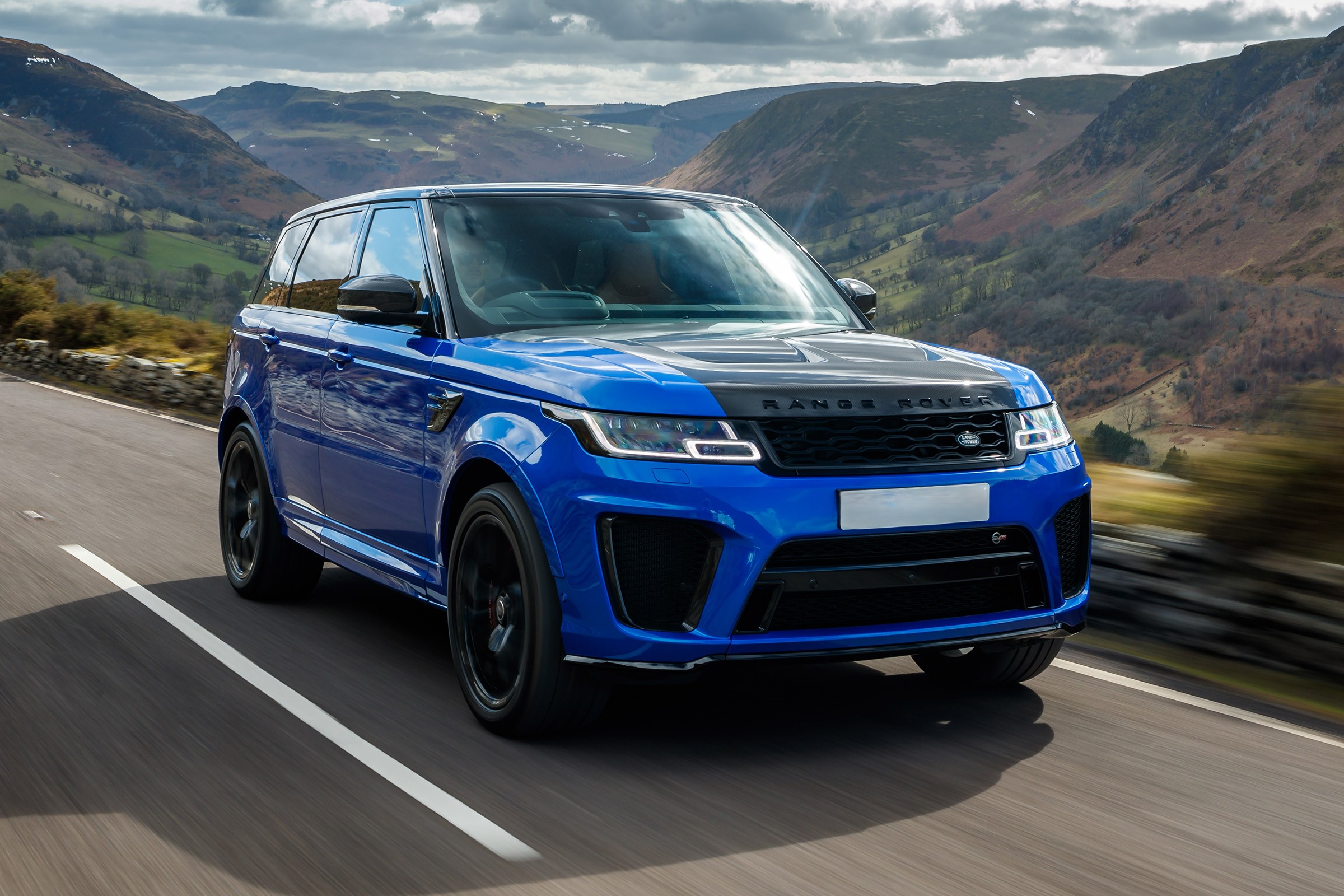 What Influences the Range Rover SVR Price? Key Factors Every Buyer Should Consider